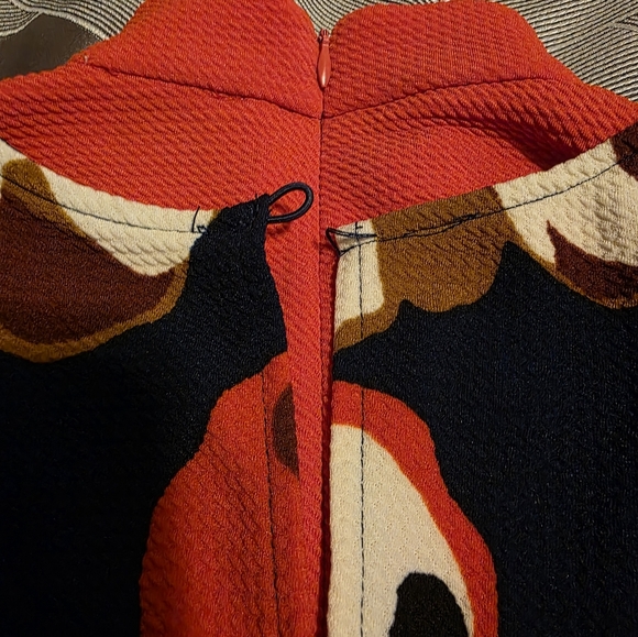 Eci Bold Retro Print Knee Length Dress Size Small - Picture 4 of 5